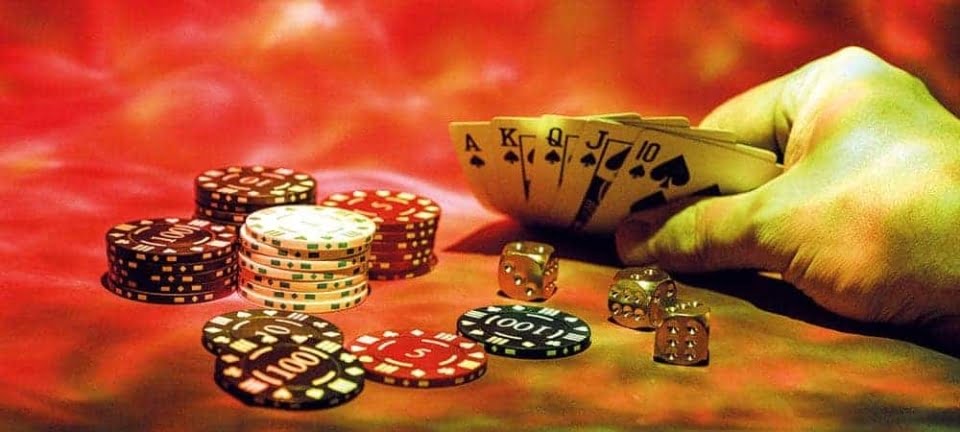 [shutterstock.com : 1193527450, Freedom Master]