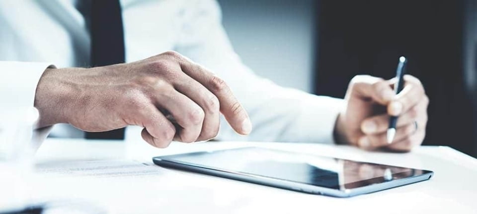 [shutterstock.com : 410864794, ImYanis]