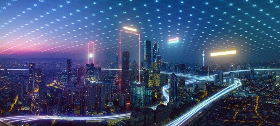 [shutterstock : 1820093804, jamesteohart]