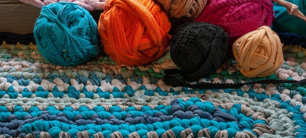 [shutterstock: 1569241009 Robert N Brown]