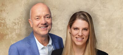 De izquierda a derecha: Jörg Dietmann, cofundador de Nagarro, Julia Rettig, directora de SAP Go-to-Market y Portfolio and Alliances de Nagarro.